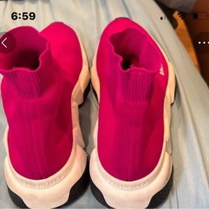 Designer sneaker in great shape